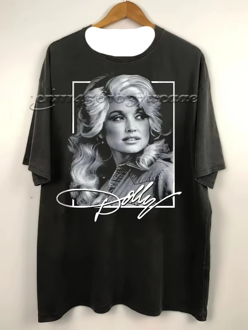 Collectible Vintage T Shirts - 26/27 FamilyMatching Dolly Parton Collection T‑Shirt