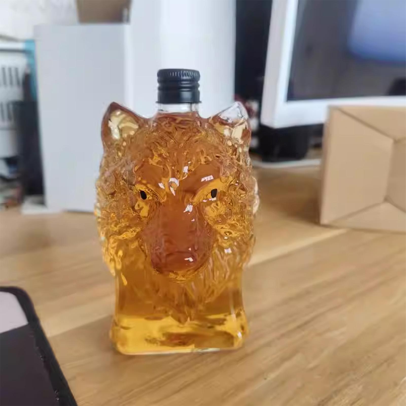 Whiskey Bottle Wolf Shape Wine - đánh giá và giá Collectible Vintage Wine