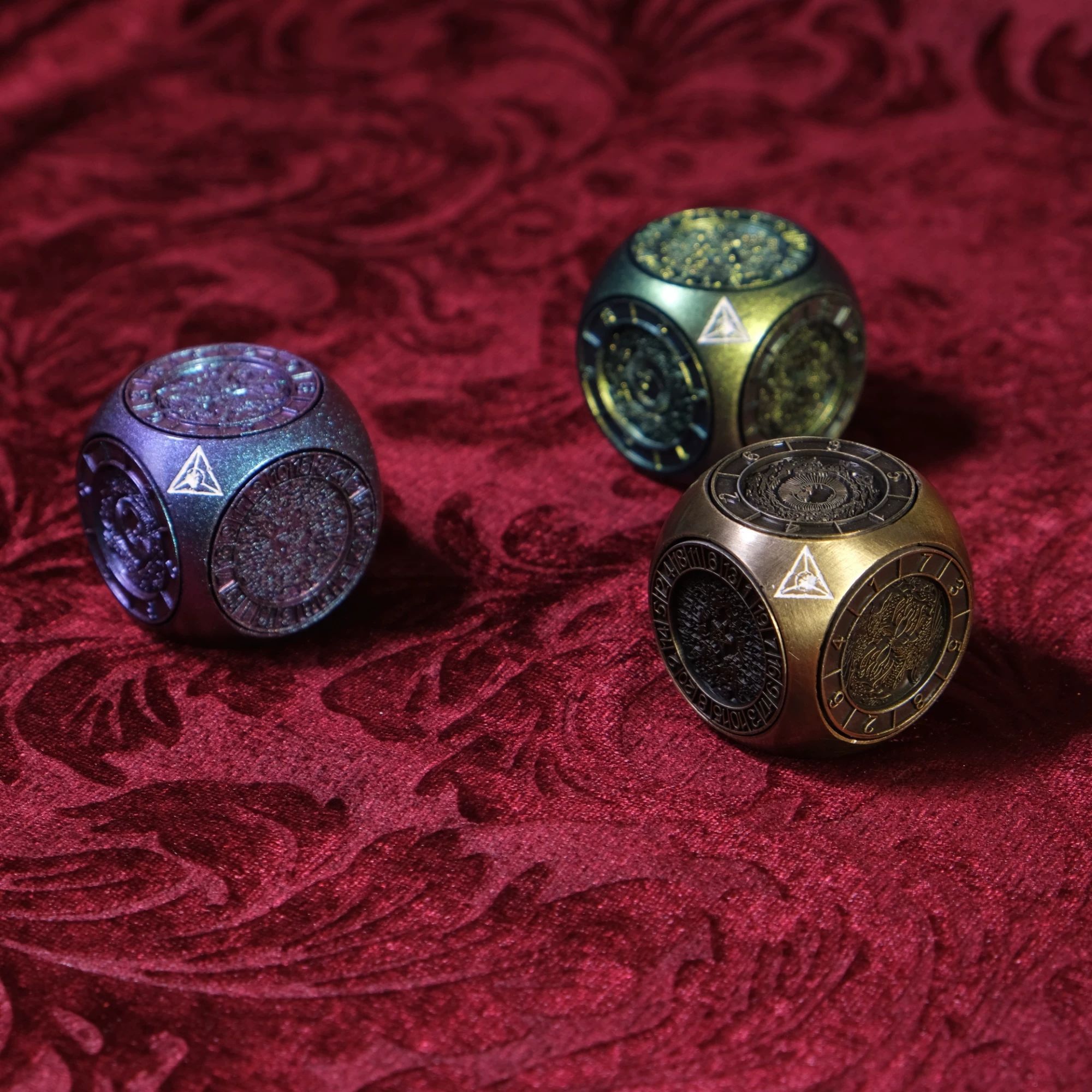 6-Sided Metal Dice Set Vintage - đánh giá và giá Vintage Collectible Board Games